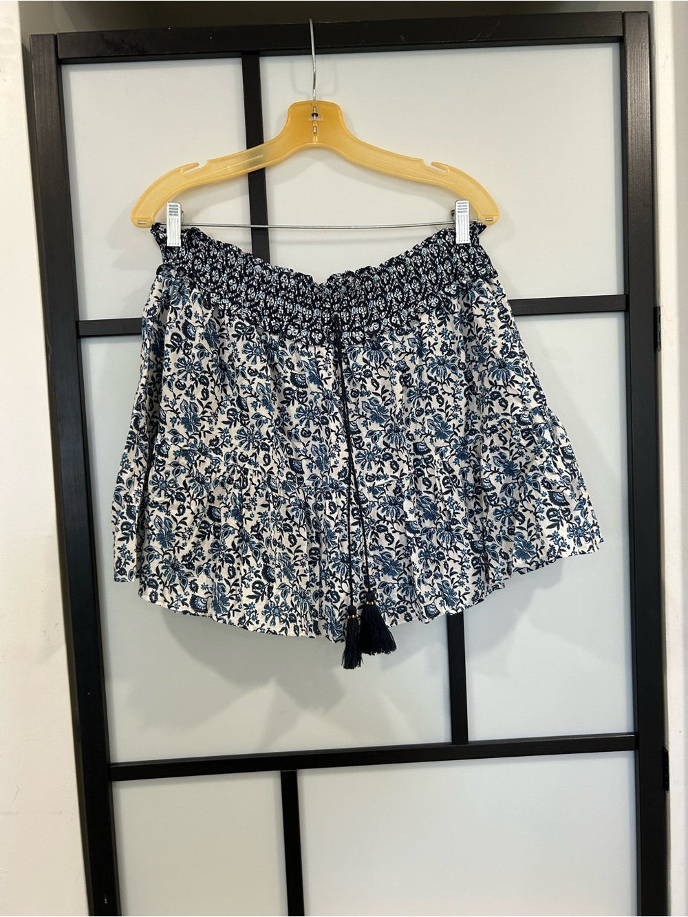 Zara White and Navy Floral Smocked Waist  skirt